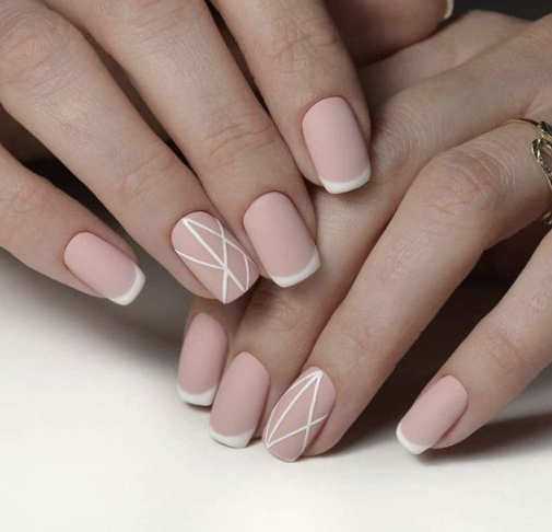 French Manicure 2023-2024