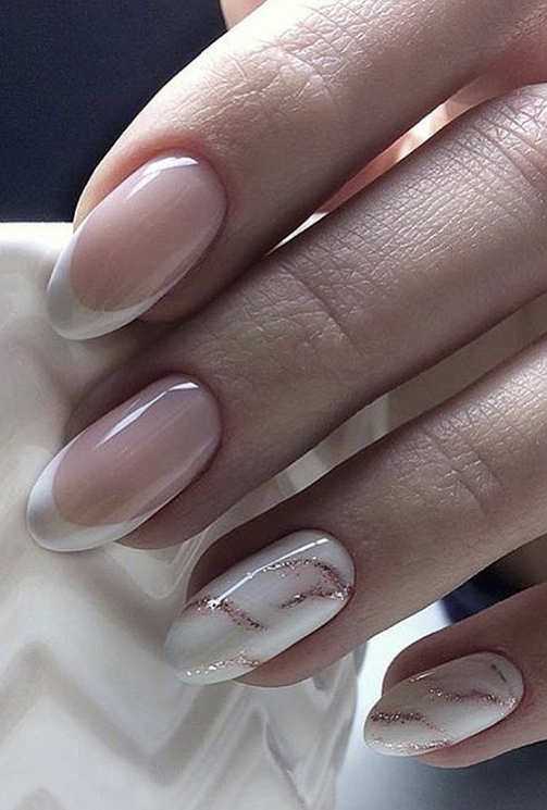 French Manicure 2023-2024