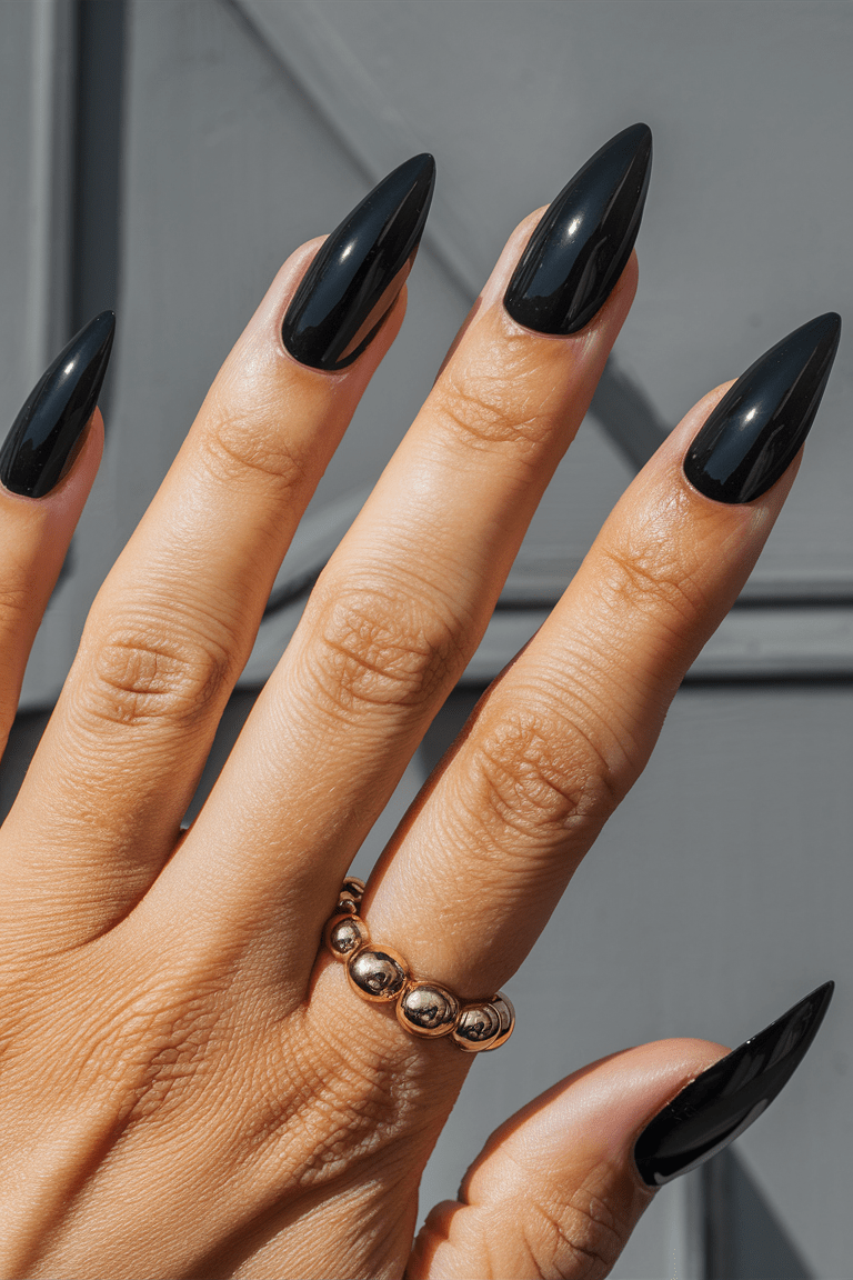 Bold Black Acrylic Nails – Chic & Timeless Style