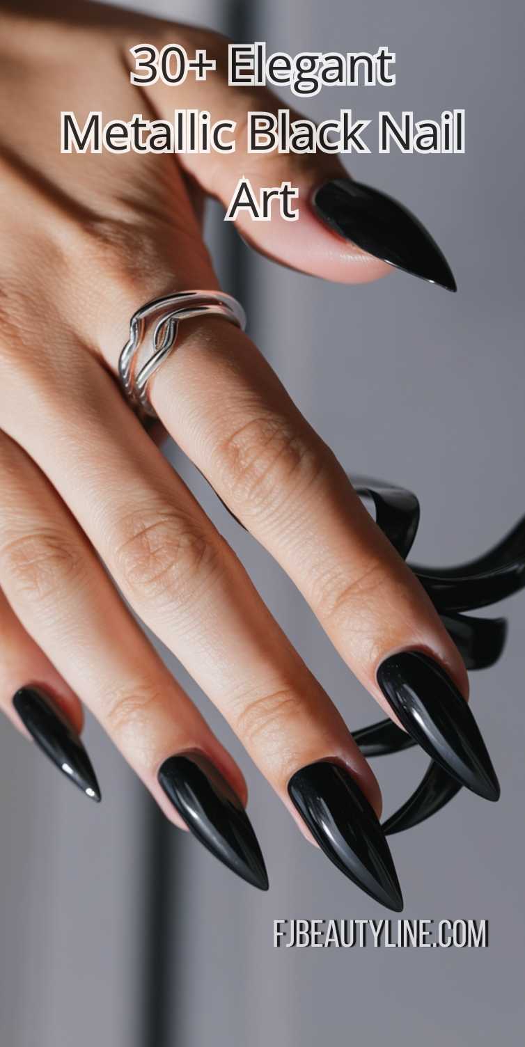 30+ Elegant Metallic Black Nail Art