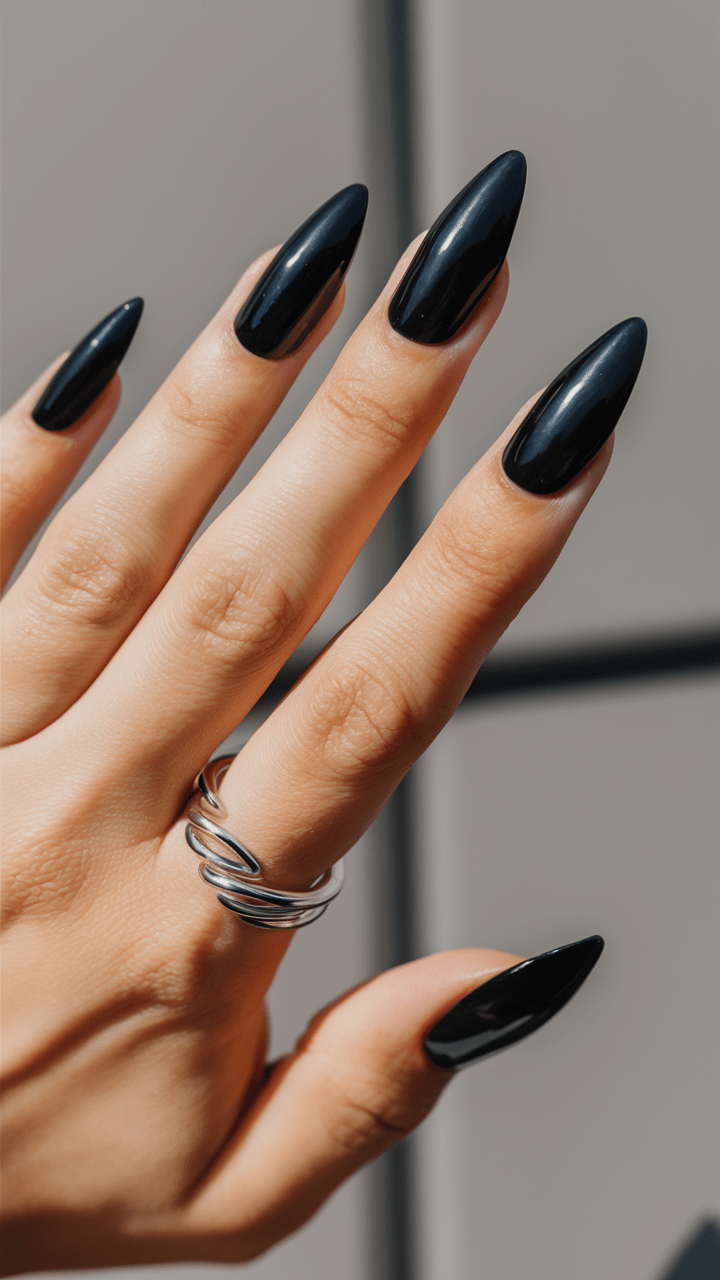 nail art metallic black