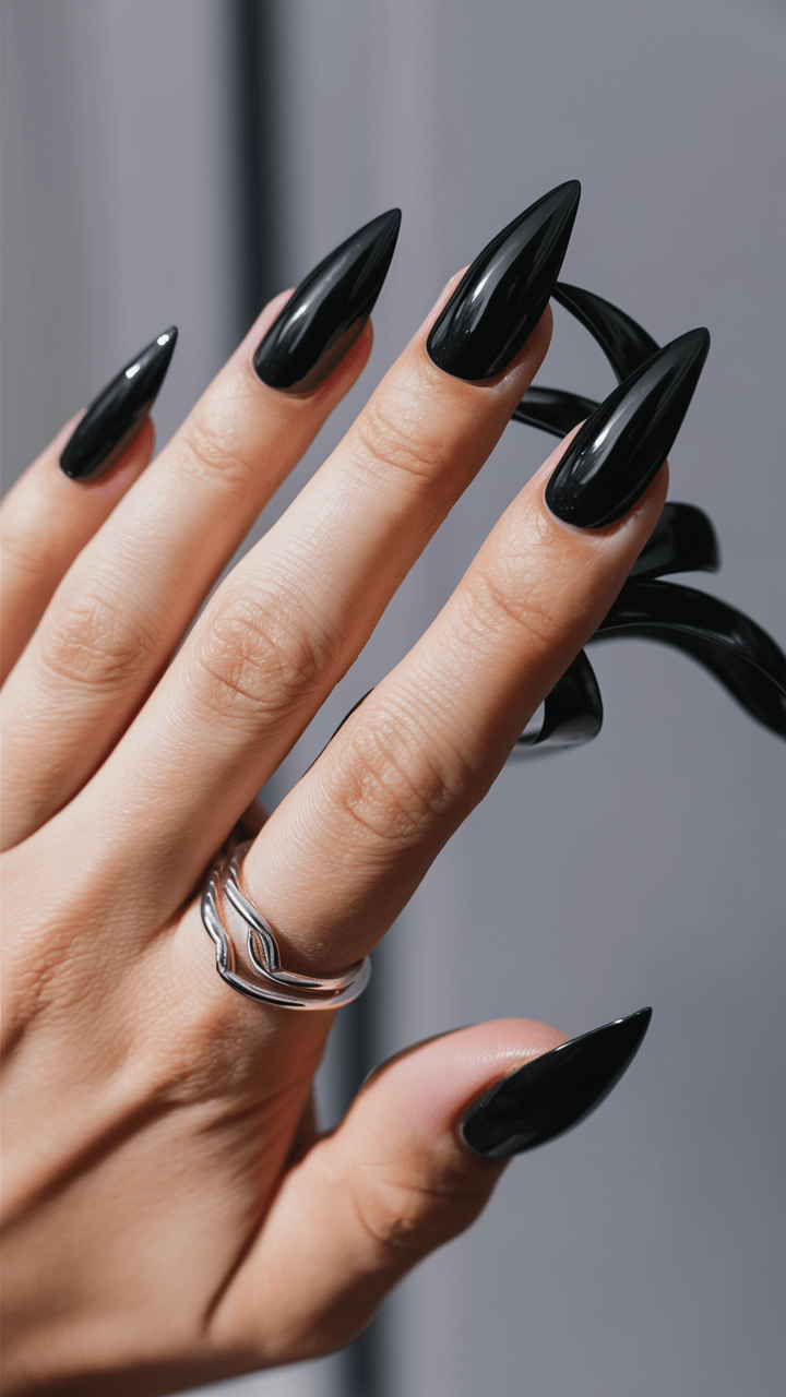 nail art metallic black